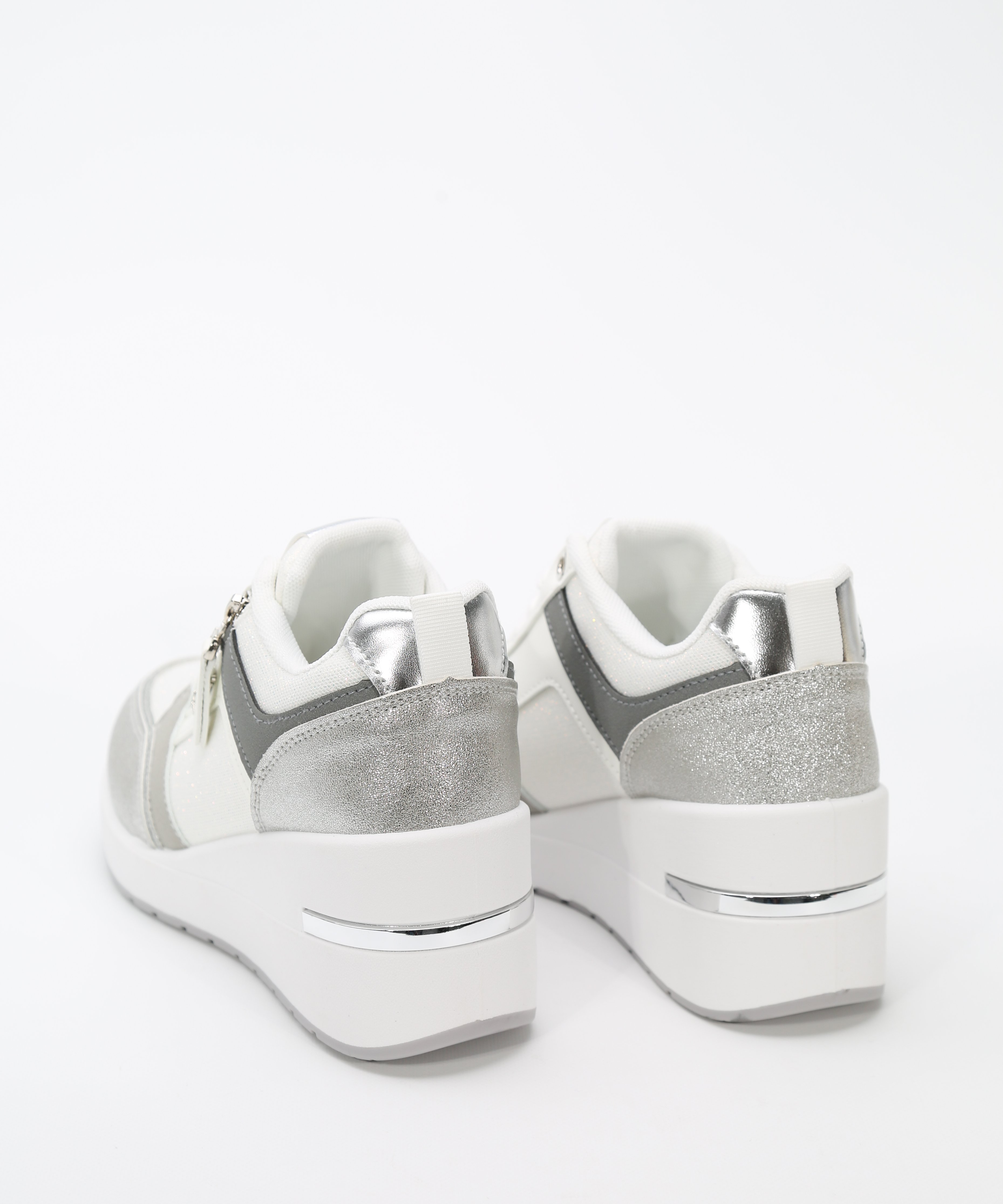 Zapatillas cuña detalle cremallera image number null